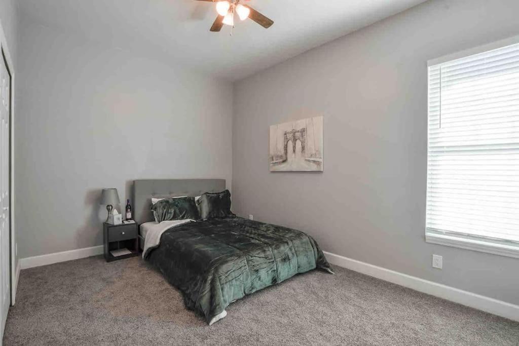 Entire House-Comfy/Close To Downtown/Ybor Tampa Exterior photo